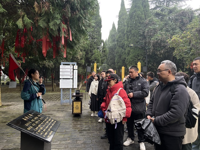 Together in Autumn, Forging Ahead — Litian Century’s Sanmenxia City Trip Highlights!